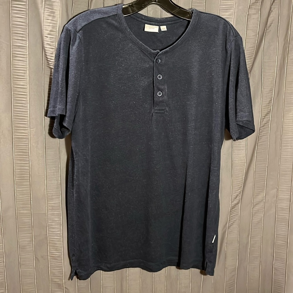 Onia Navy Blue Short Sleeve Henley.  Size M/M.